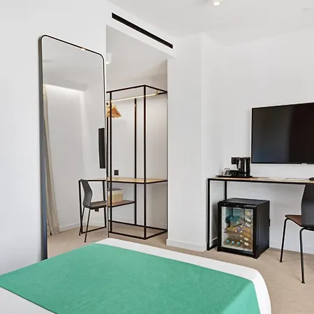 Paradiso Garden Hotell 4*